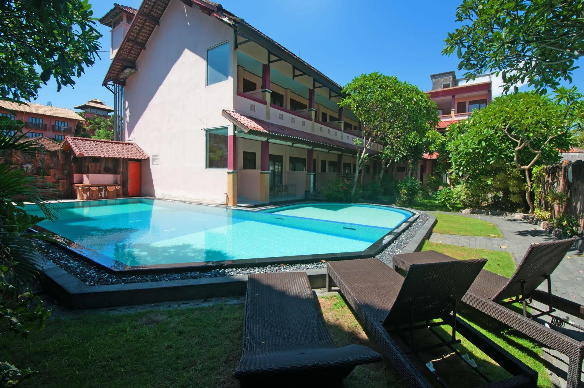Pesona Beach Inn Kuta Lombok Kültér fotó