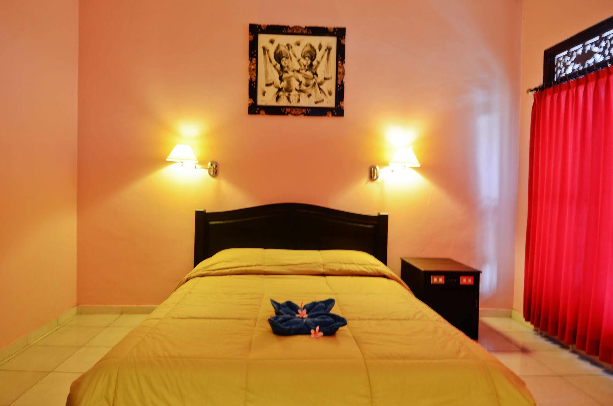 Pesona Beach Inn Kuta Lombok Kültér fotó