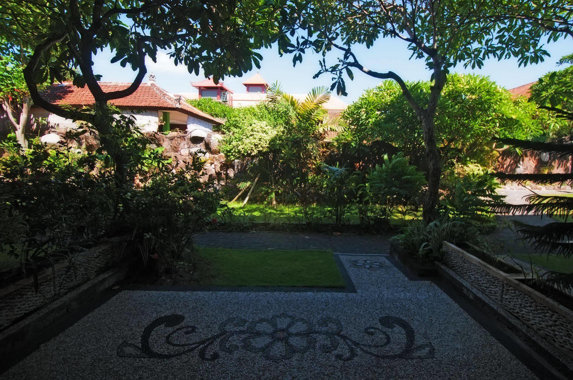 Pesona Beach Inn Kuta Lombok Kültér fotó